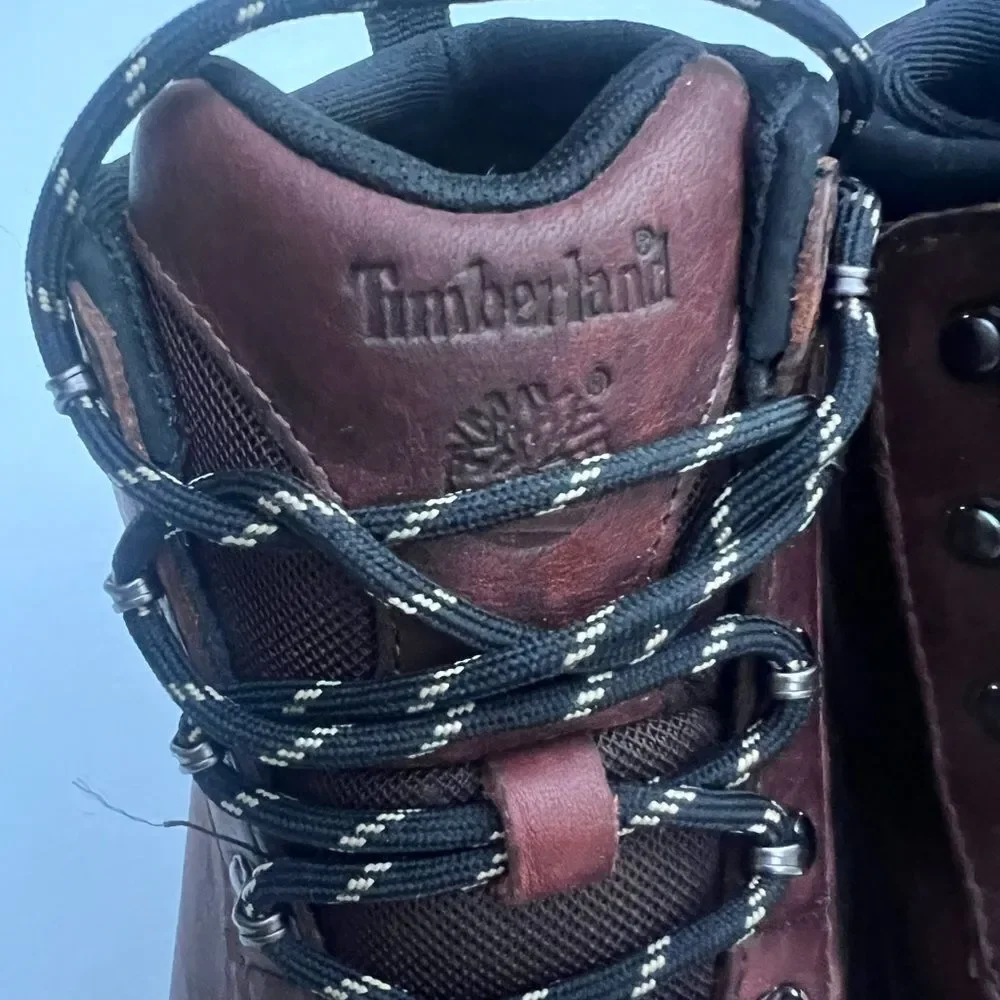 TIMBERLAND  HIKER BOOTS SIZE Boy’s 5.5